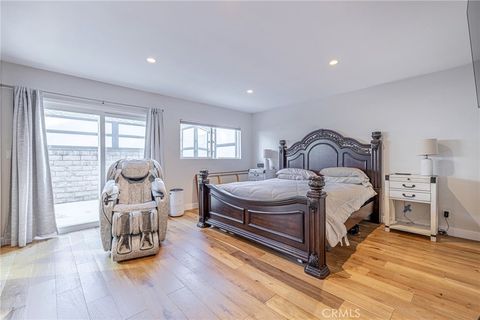 Tiny photo for 8310 Faust Avenue, West Hills, CA 91304 (MLS # SR26041417)