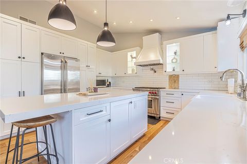 Tiny photo for 8310 Faust Avenue, West Hills, CA 91304 (MLS # SR26041417)