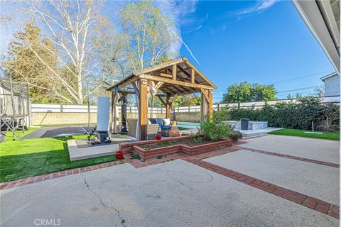 Tiny photo for 8310 Faust Avenue, West Hills, CA 91304 (MLS # SR26041417)