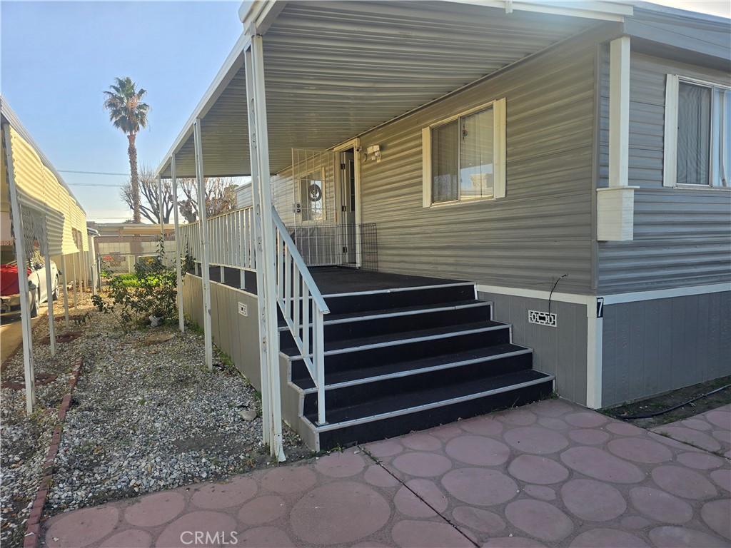 15252 Seneca Road 7