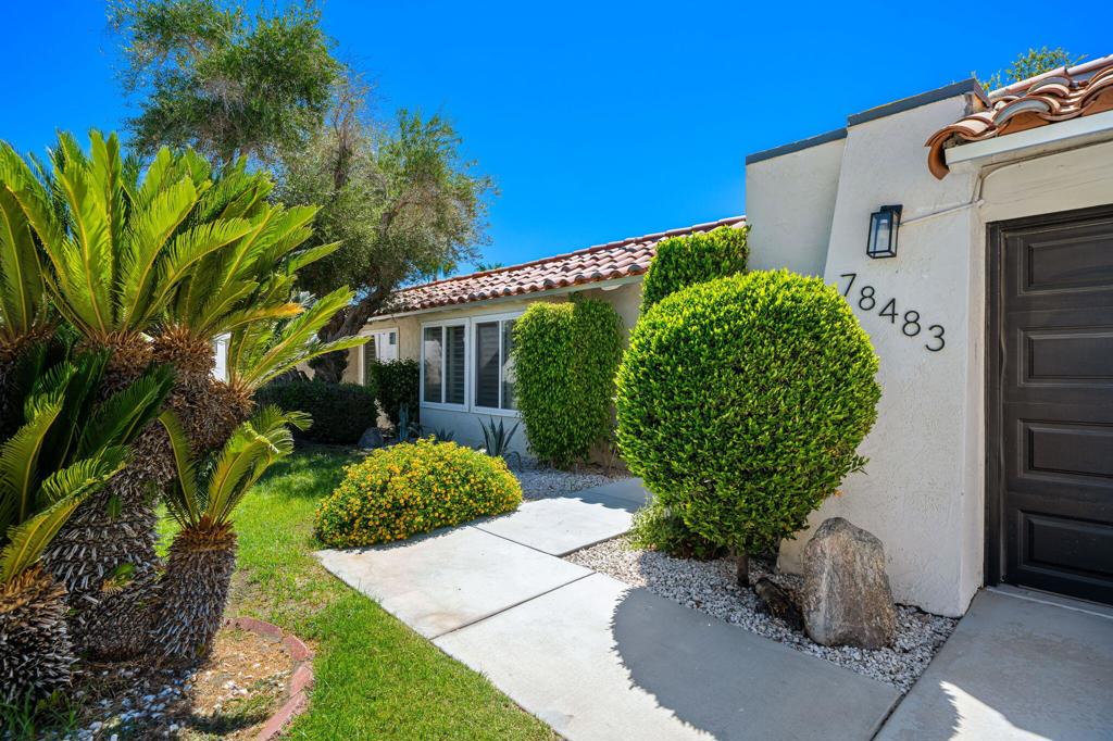 78483 Calle Huerta