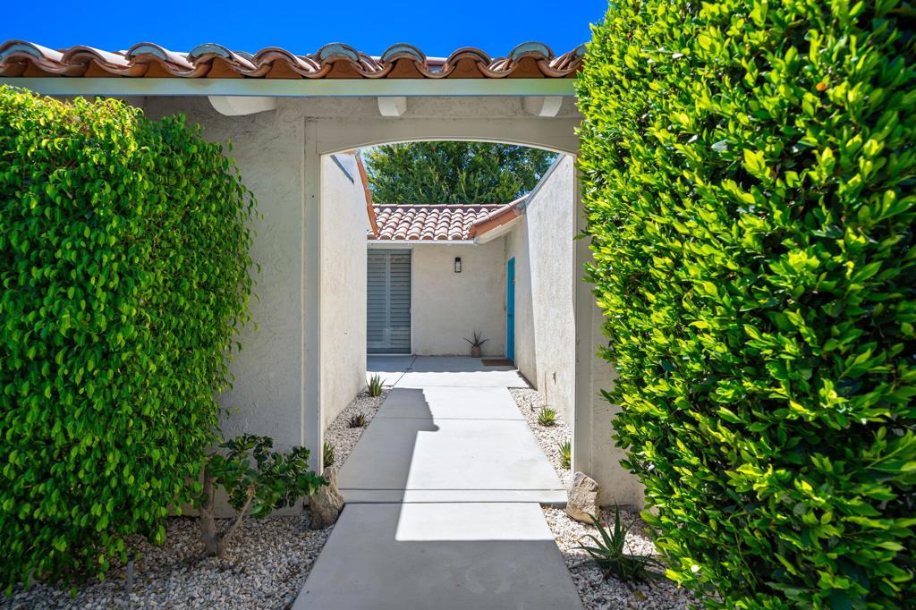 78483 Calle Huerta