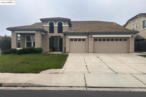 Photo of 10 Da Vinci Ct Ct, Oakley, CA 94561 (MLS # 41118185)