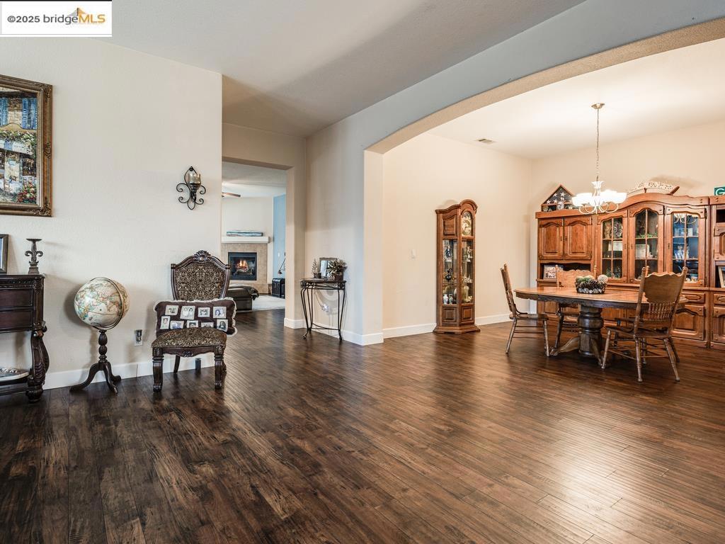 OAKLEY - Residential