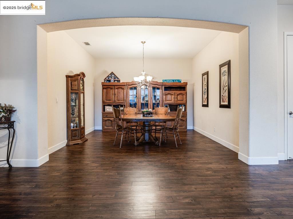 OAKLEY - Residential