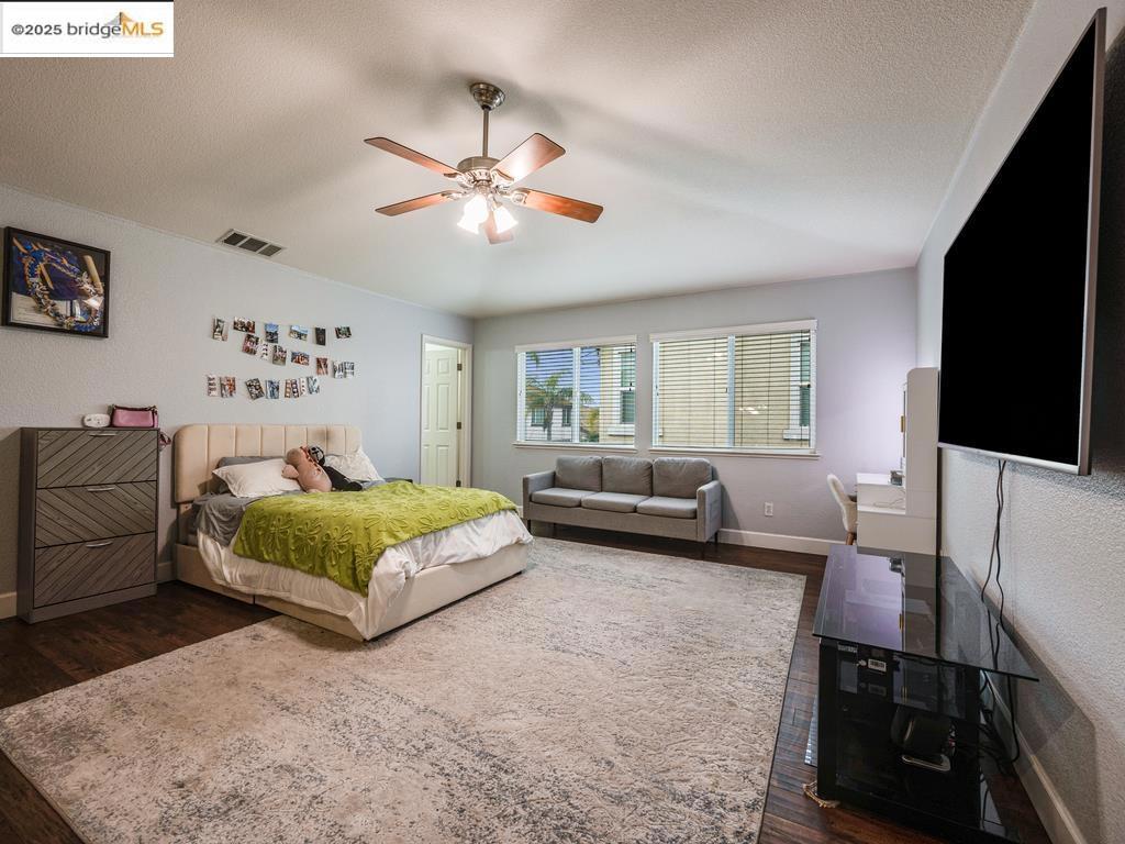 OAKLEY - Residential