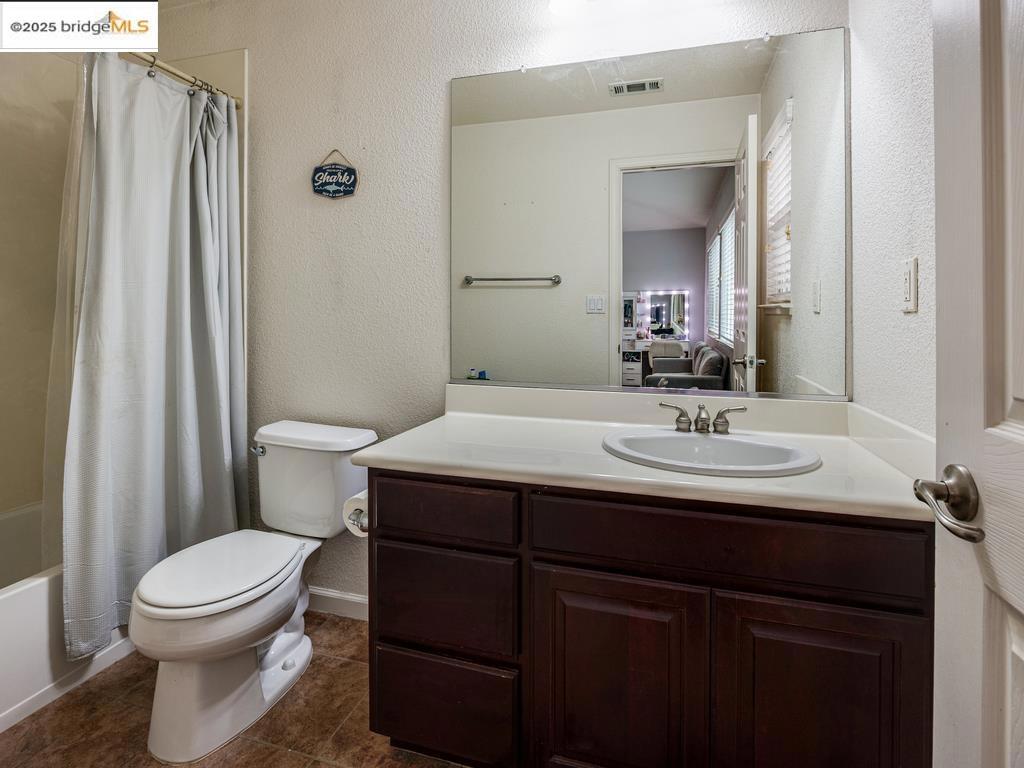 OAKLEY - Residential