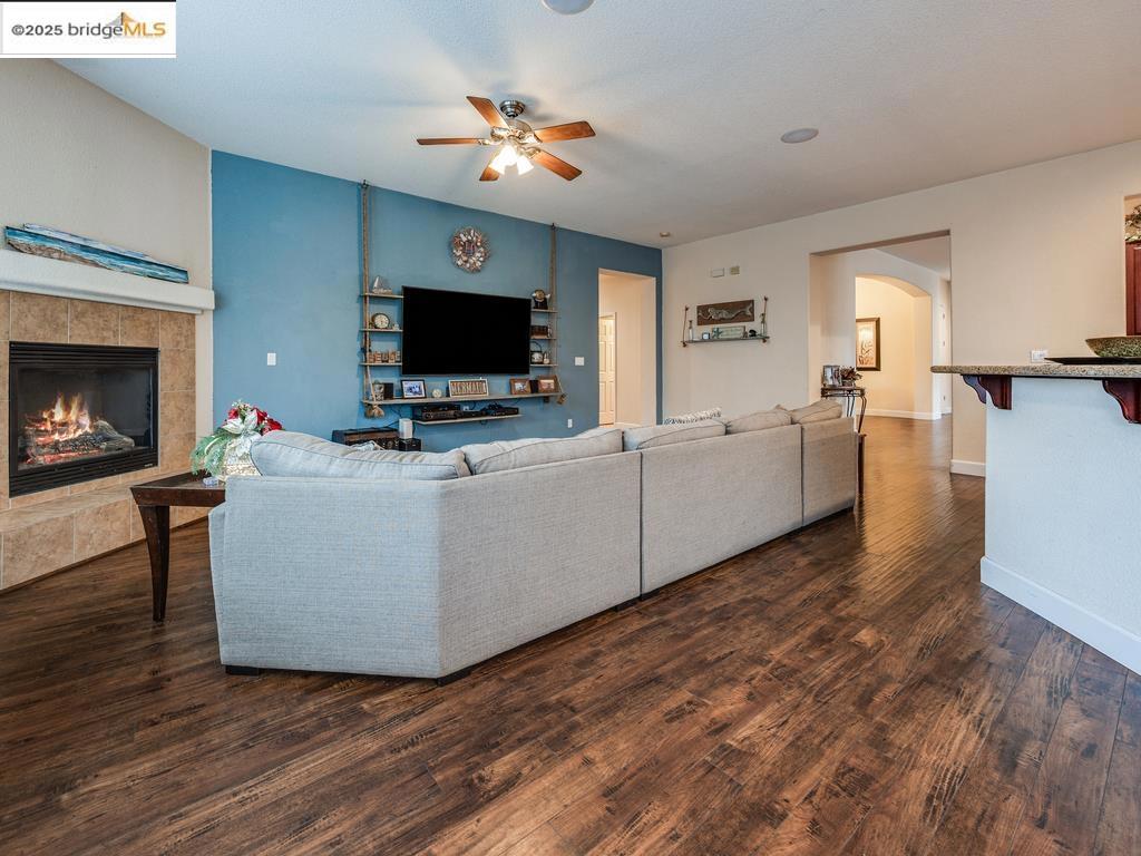 OAKLEY - Residential