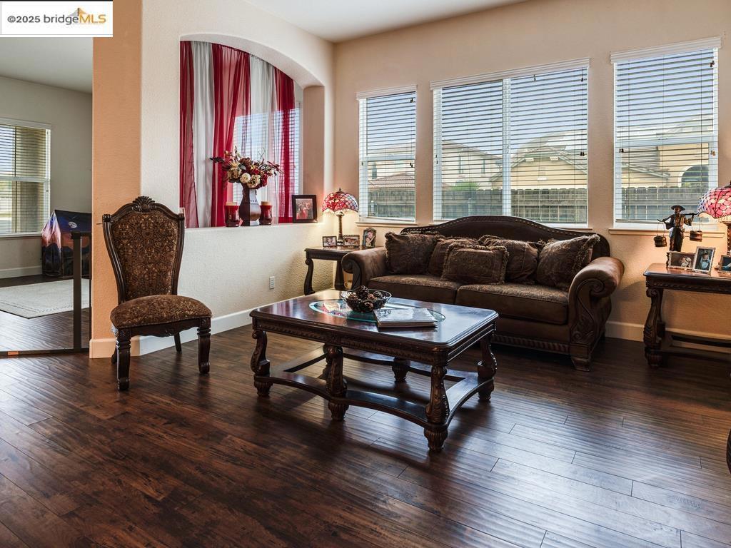 OAKLEY - Residential