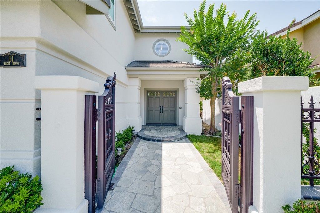 Photo of 11 High Bluff Blf, Laguna Niguel, CA 92677 (MLS # PW25247363)