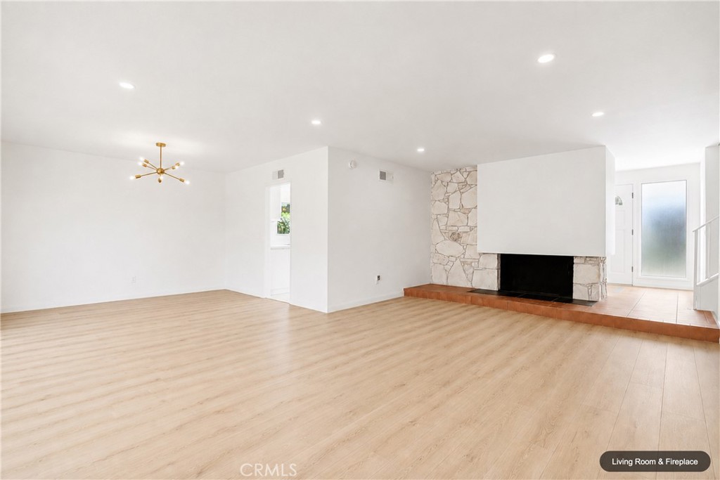 23316 Los Codona Ave.