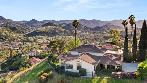 Photo of 1642 Castlehill Court, Westlake Village, CA 91361 (MLS # 226001031)