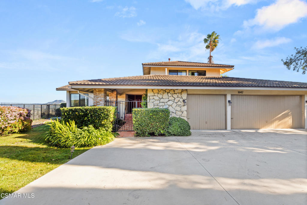 1642 Castlehill Court