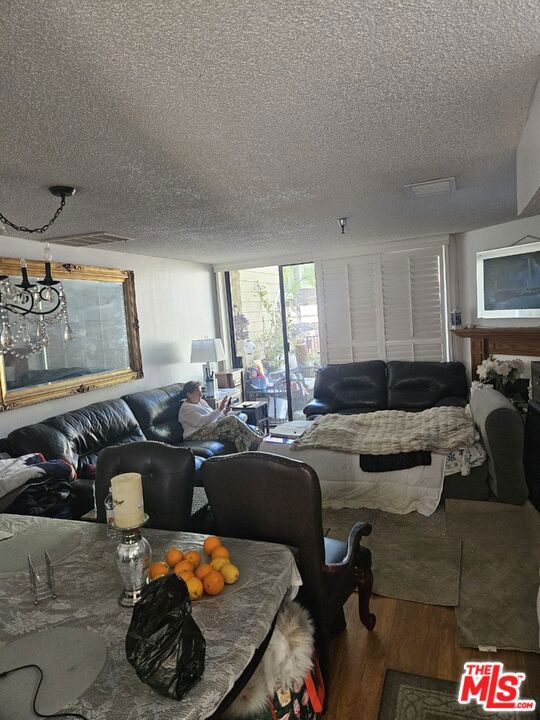 5485 Twin Lakes Drive