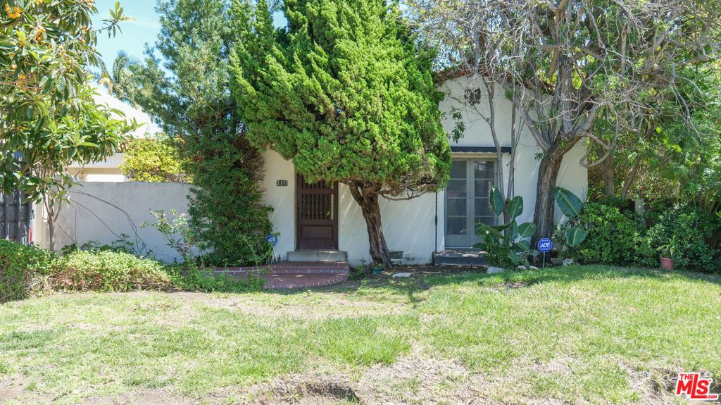 Photo of 110 N Elm Drive, Beverly Hills, CA 90210 (MLS # 26688837)