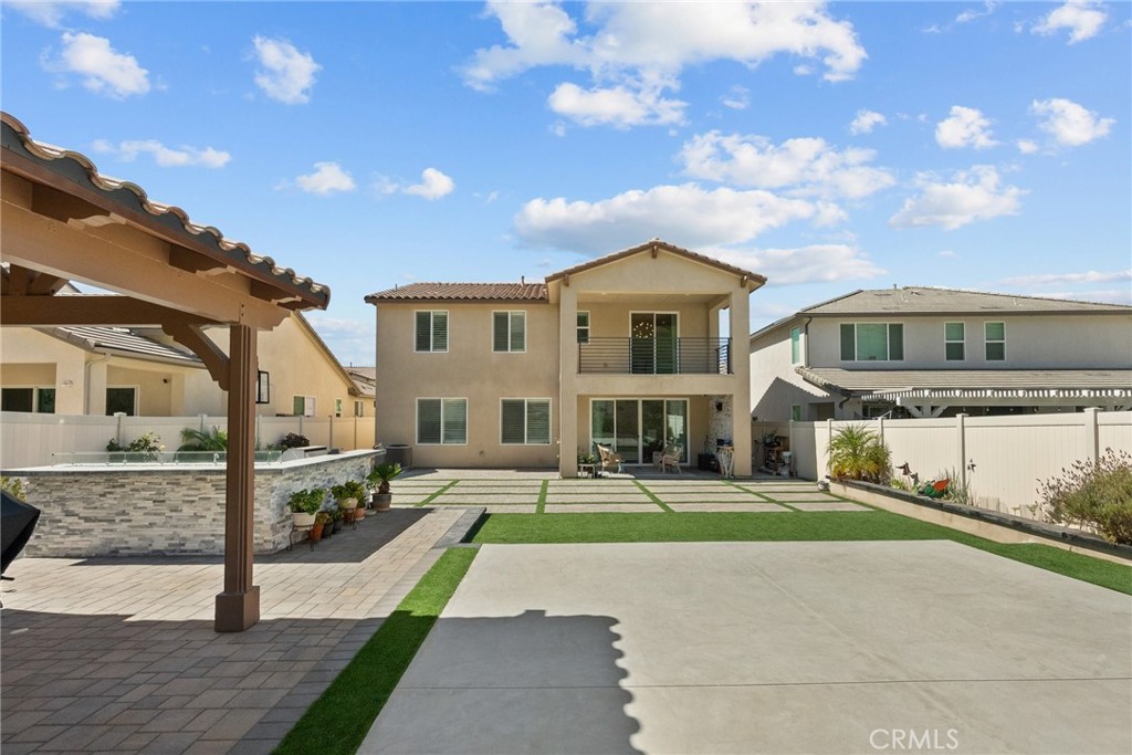 28600 Foothill Way