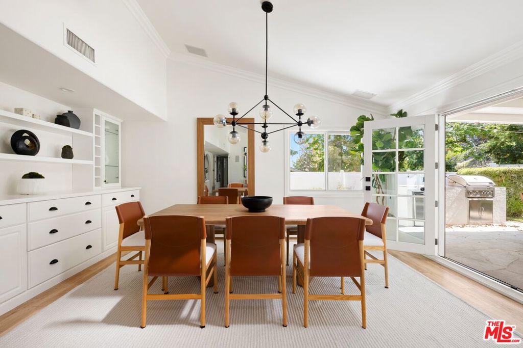 24364 Crestlawn Street