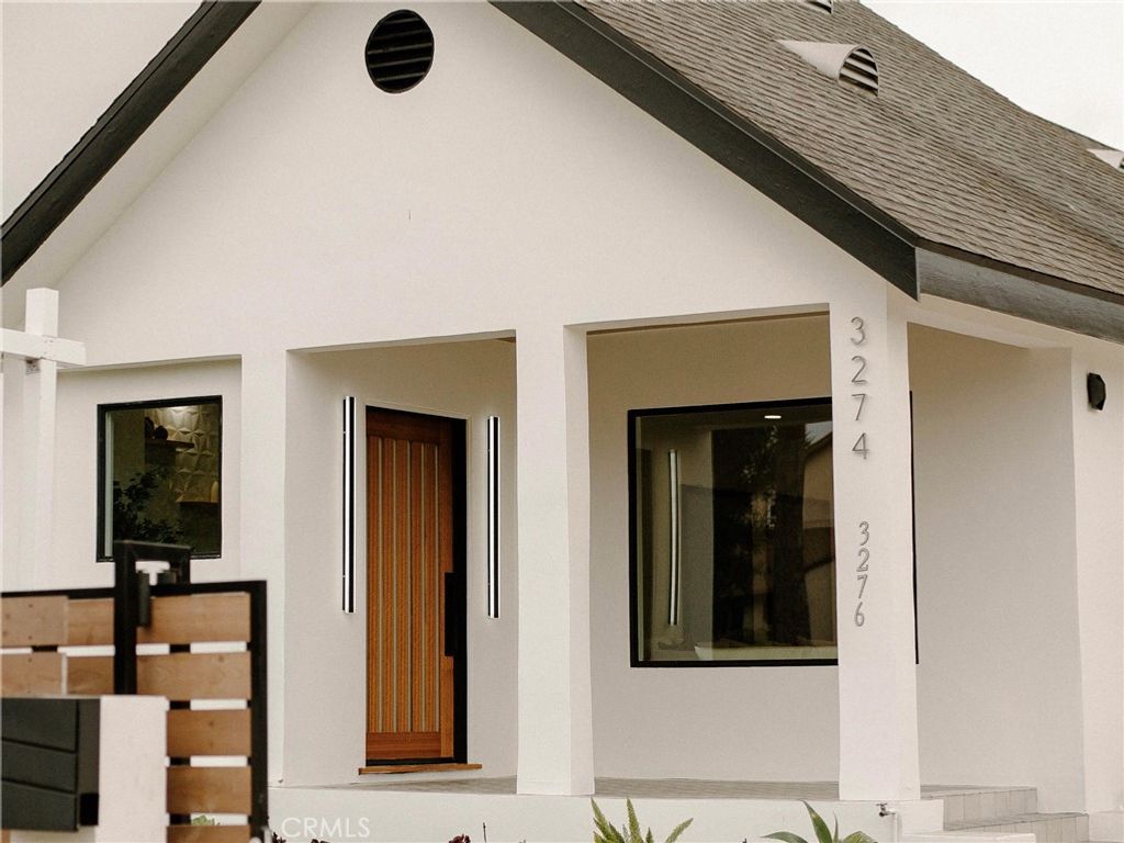 Photo of 3274 Garden Avenue, Los Angeles, CA 90039 (MLS # PW24247615)