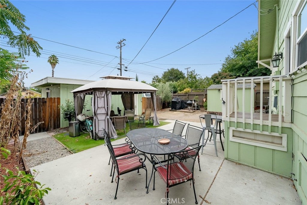 2032 Olive Street