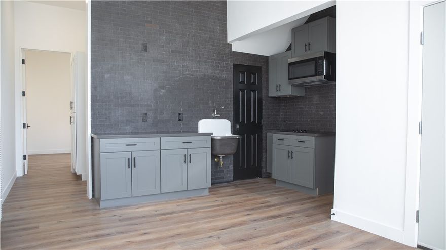 UNIT A - this is a one bedroom, one full bathroom unit on the ground floor. The entire unit was recently upgraded and modernised by true professionals. Full kitchen w/ appliances (gas stove) is included. Updated heater also included. You will have your own private gate entry. No A/C, no parking guaranteed, no smoking. EMAIL SHOWING CONTACT TO VIEW PROPERTY