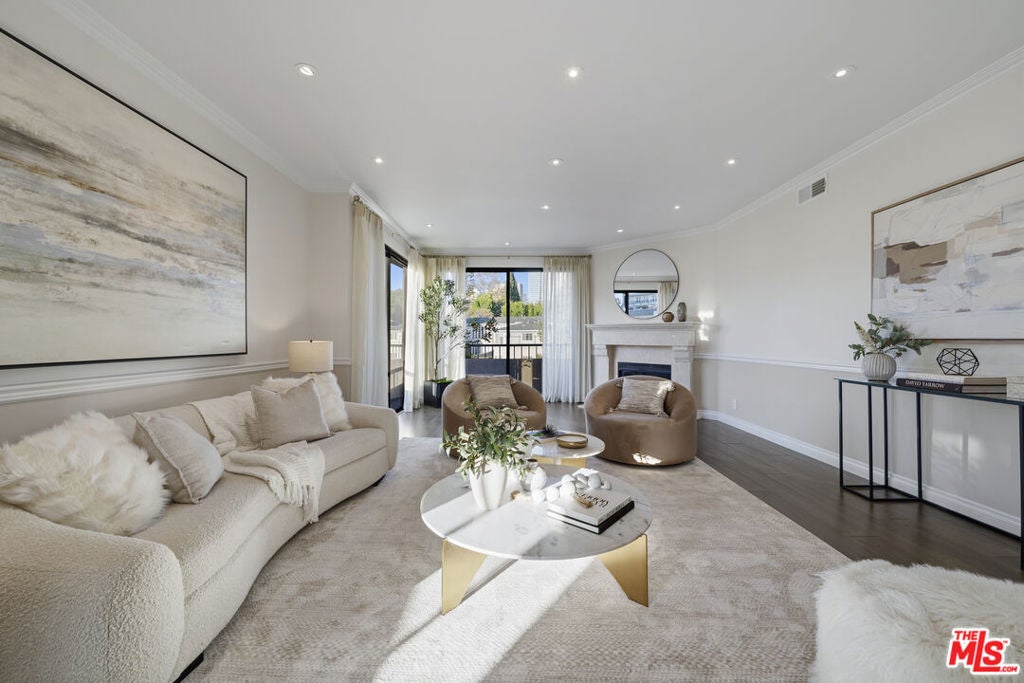 Photo of 10400 La Grange Avenue #202, Los Angeles, CA 90025 (MLS # 26102377)
