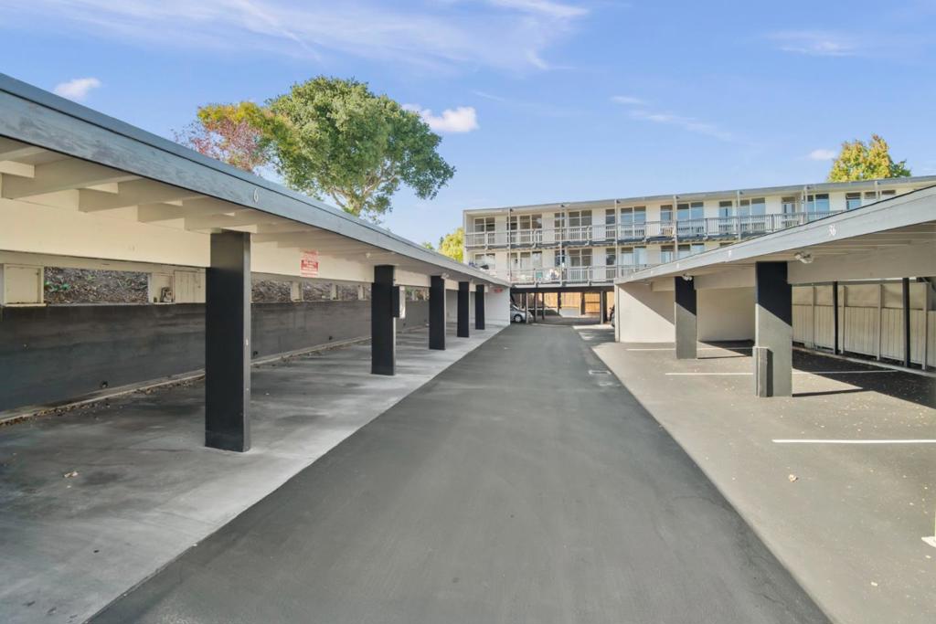 1775 Marco Polo Way