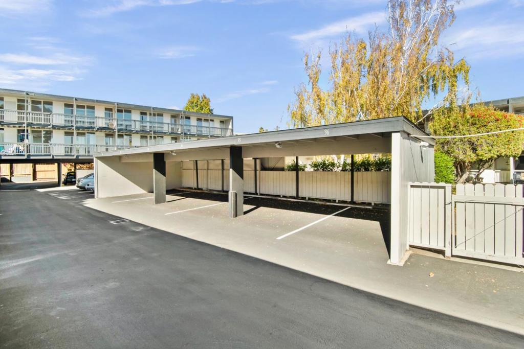 1775 Marco Polo Way