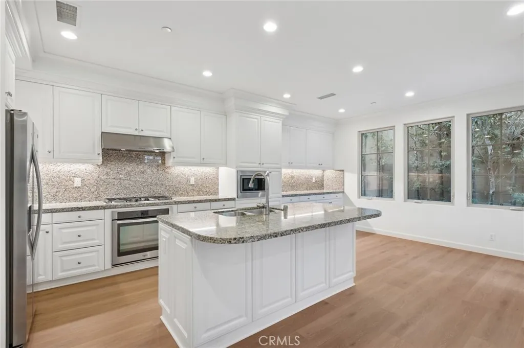 Irvine, California 92618, United States, 3 Bedrooms Bedrooms, ,3 BathroomsBathrooms,Residential,Active,156714