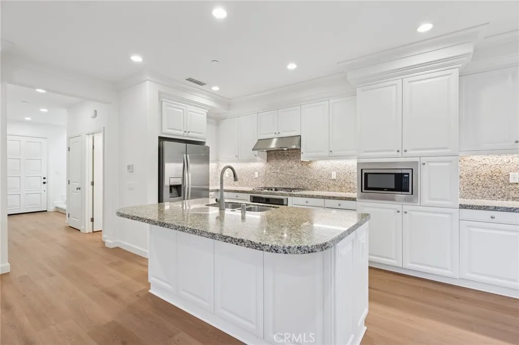 Irvine, California 92618, United States, 3 Bedrooms Bedrooms, ,3 BathroomsBathrooms,Residential,Active,156714