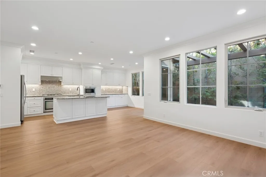 Irvine, California 92618, United States, 3 Bedrooms Bedrooms, ,3 BathroomsBathrooms,Residential,Active,156714