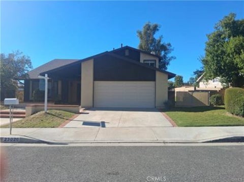 Photo of 23026 W Cuervo DR, Valencia, CA 91354 (MLS # SR26232438)