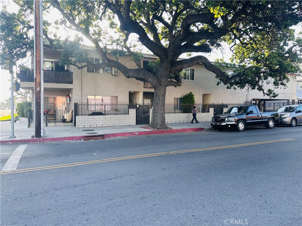 14703 Victory Boulevard