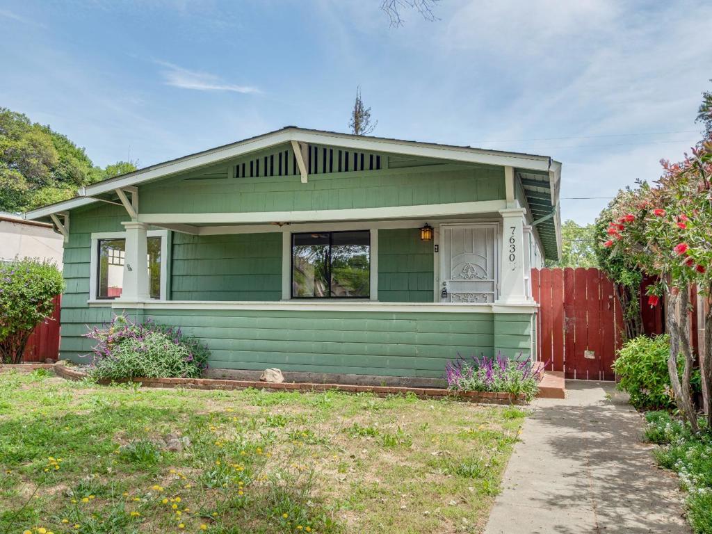 Welcome to this charming 3-bedroom, 2-bathroom home located in the area known as the "Willow Glen of Gilroy". A Center of town location on a tree lined street, in an established neighborhood, walking distance to all the downtown entertainment, the Gilroy Library, churches, museum, and a quick drive to Santa Cruz and Monterey County beaches. Spanning 1,519 sq. ft., this residence offers a comfortable living space. The well-appointed kitchen features ample cabinetry and plenty of counter space, making it perfect for cooking and entertaining. The home includes a separate family room and a dining area, providing versatile spaces for gatherings and everyday living. The property boasts various amenities, including a cozy front porch, ideal for relaxing evenings. The floors throughout the home are a mix of easy-to-maintain surfaces. For added convenience, there is a dedicated laundry area. The property is part of the Gilroy Unified School District. Additionally, the home includes a one-car garage and sits on a generous lot size of approximately 5,764 sq. ft. Don't miss out on this lovely home in a desirable location!