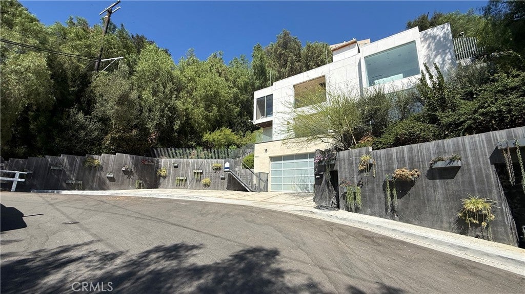 3901 Avenida Del Sol