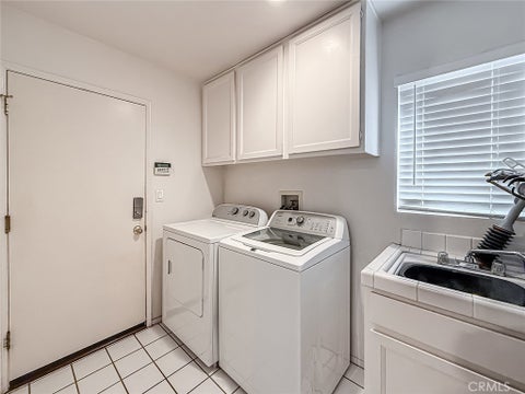 Tiny photo for 7507 Carmenita Lane, West Hills, CA 91304 (MLS # SR26138513)