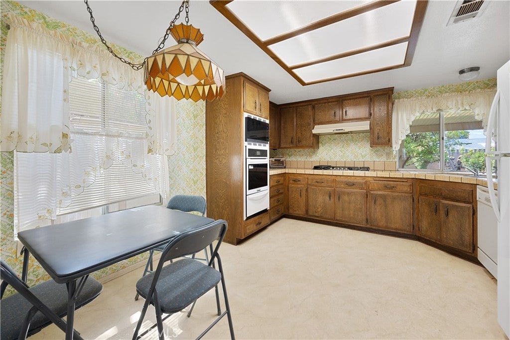 26105 Clemente Gardens