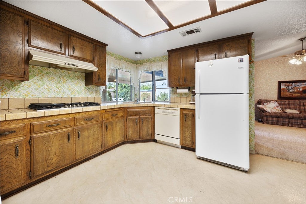 26105 Clemente Gardens