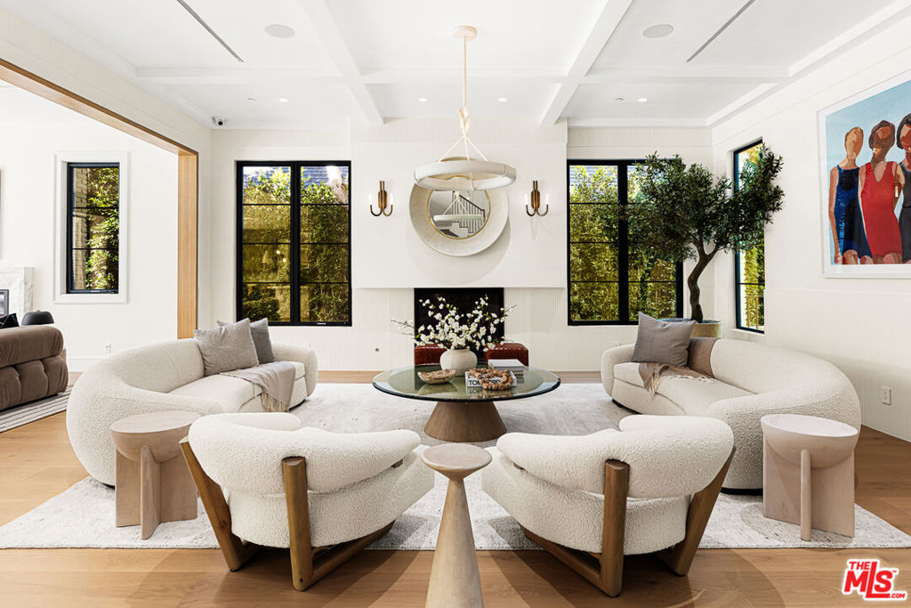 415 N Cliffwood Avenue