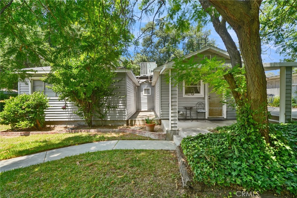 3095 Casitas Avenue