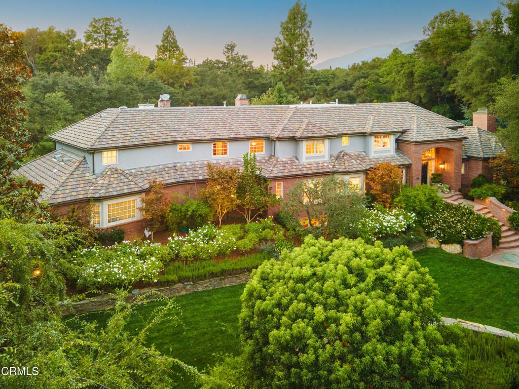 Photo of 4257 Chula Senda Lane, La Canada Flintridge, CA 91011 (MLS # P1-24400)