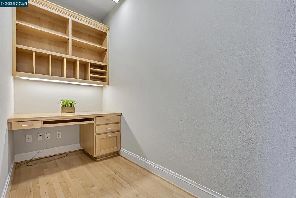 SLEEPY HOLLOW - Residential