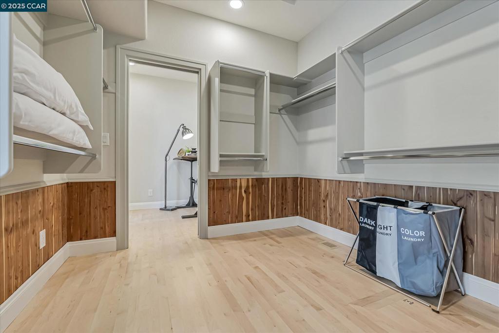 SLEEPY HOLLOW - Residential