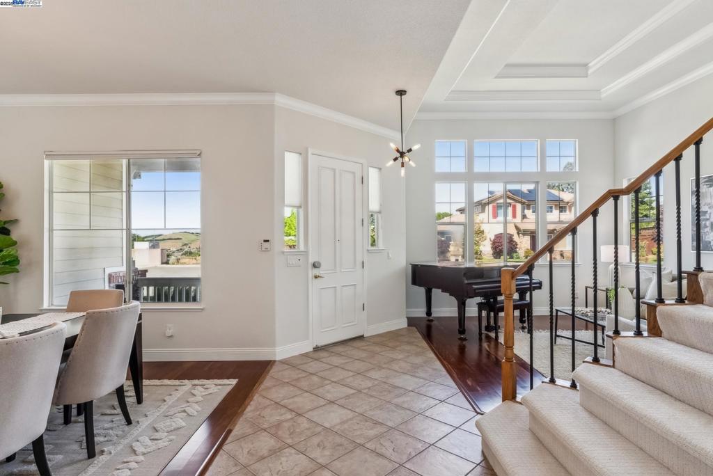 3879 Blackstone Ct