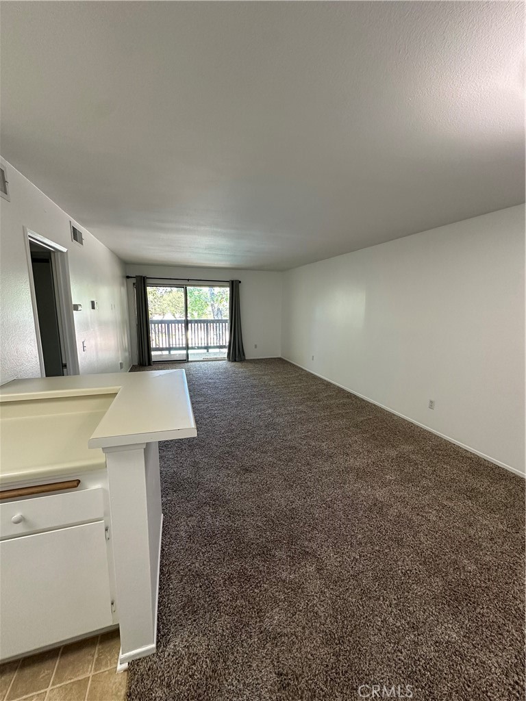 23515 Lyons 219