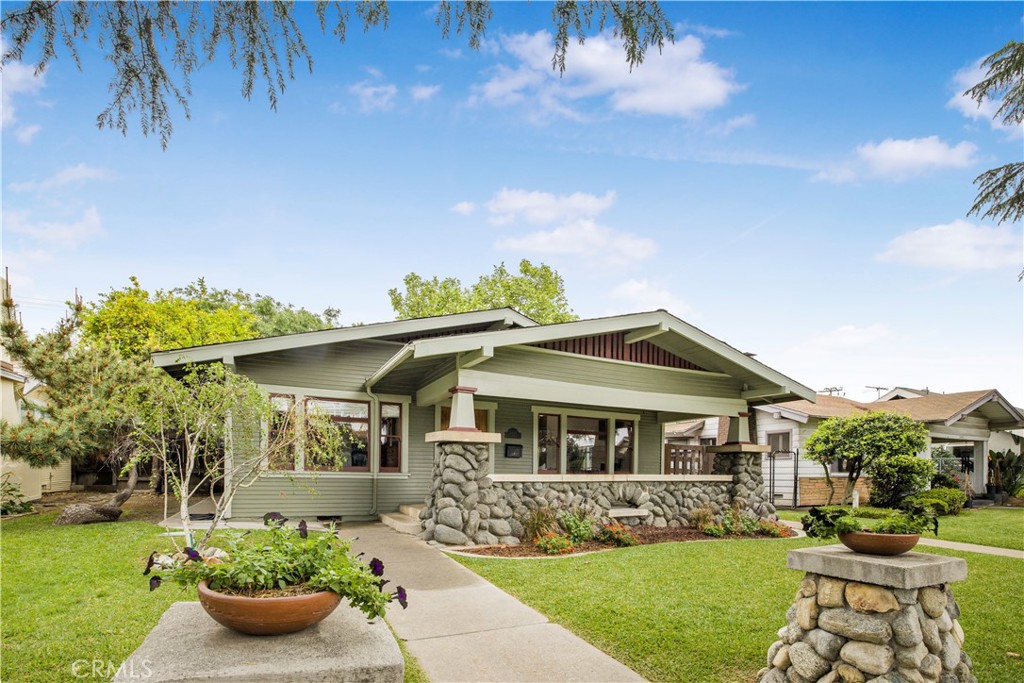 2433 3rd Street