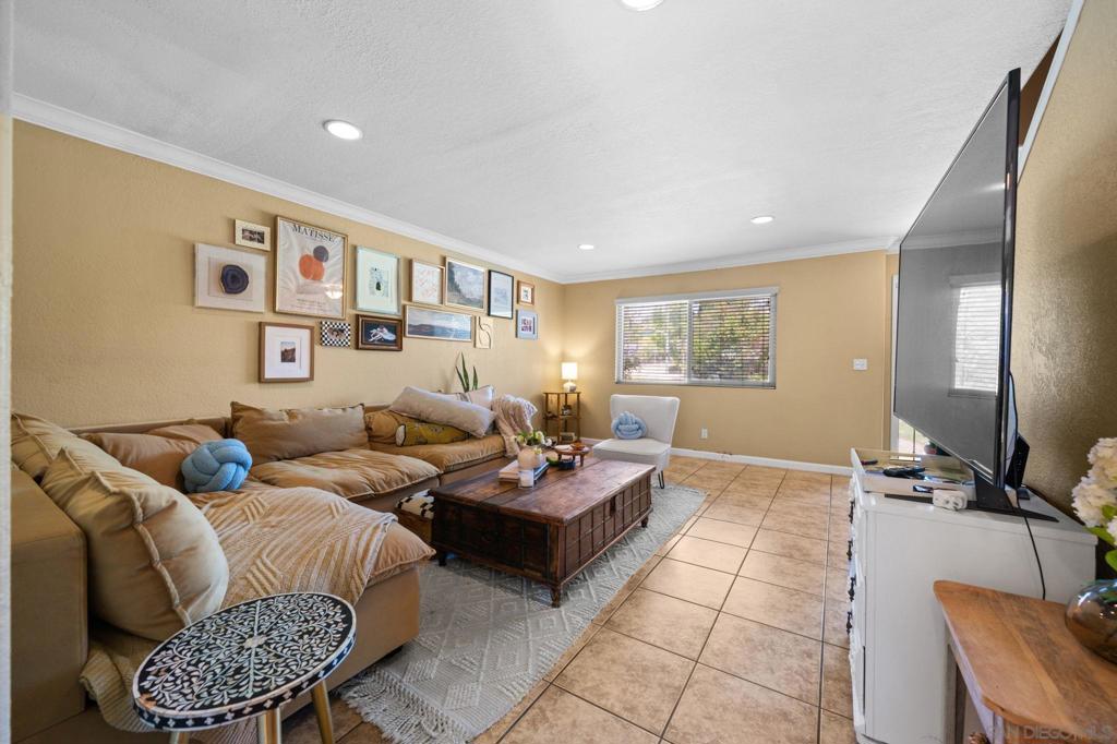 1427 N Broadway B, Escondido CA 92026