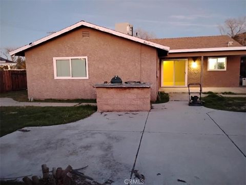 Photo of 44755 Jefferson Court, Lancaster, CA 93535 (MLS # TR26019922)