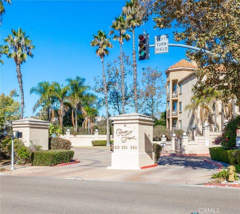Photo of 510 Camino De La Reina #332, San Diego, CA 92108 (MLS # SW26155423)