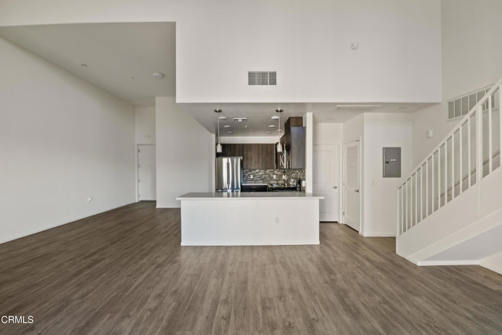 124 W Colorado Street 504