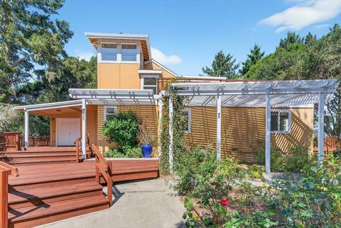 Photo of 825 Skyward Drive, Aptos, CA 95003 (MLS # ML82025458)